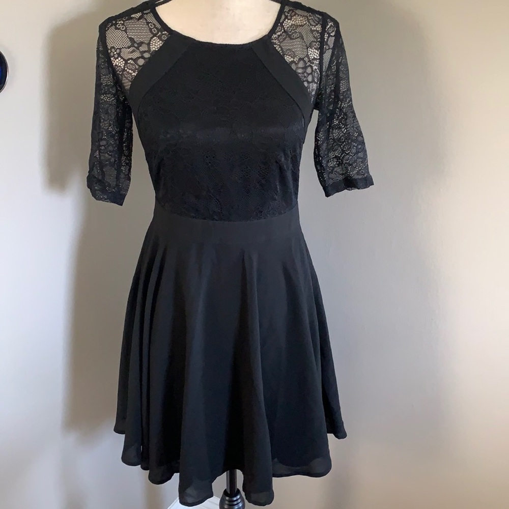 Romeo & Juliet dress lace